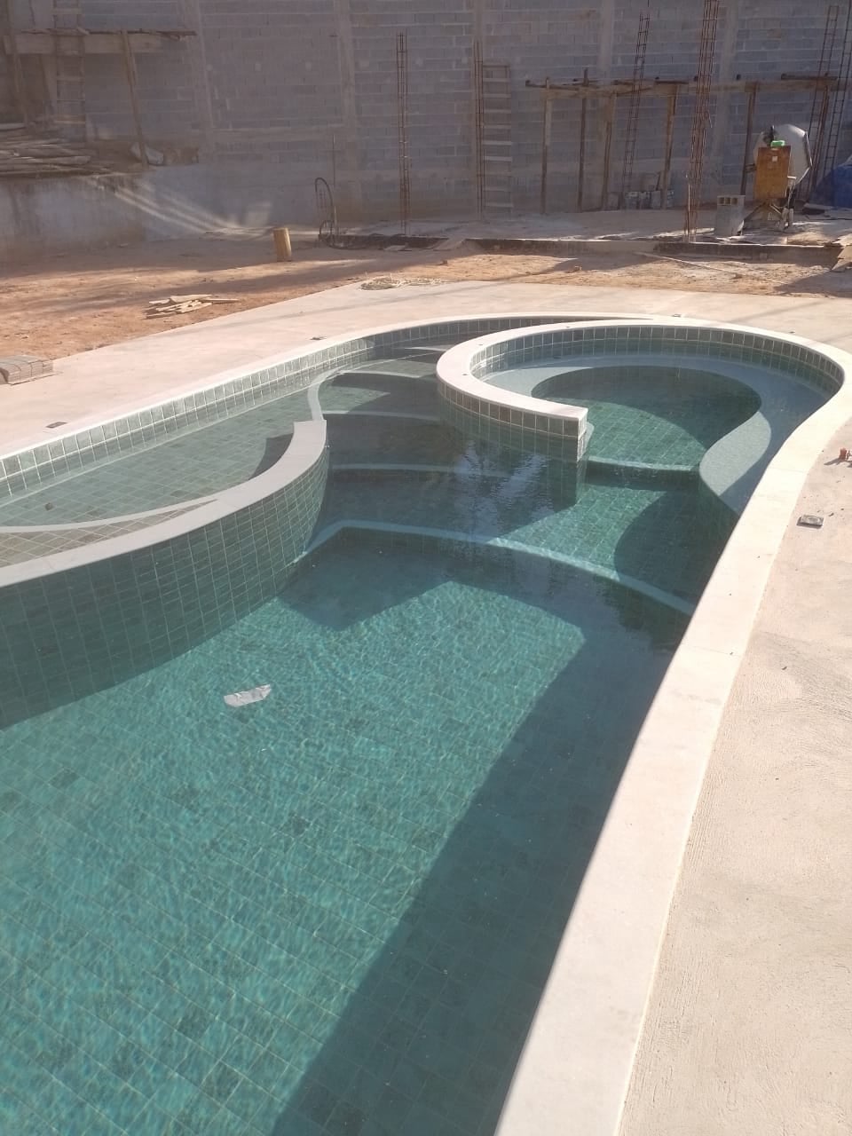 mármores, granitos, pedras, pias, cubas, piscinas, serviços em geral na região de Jarinu