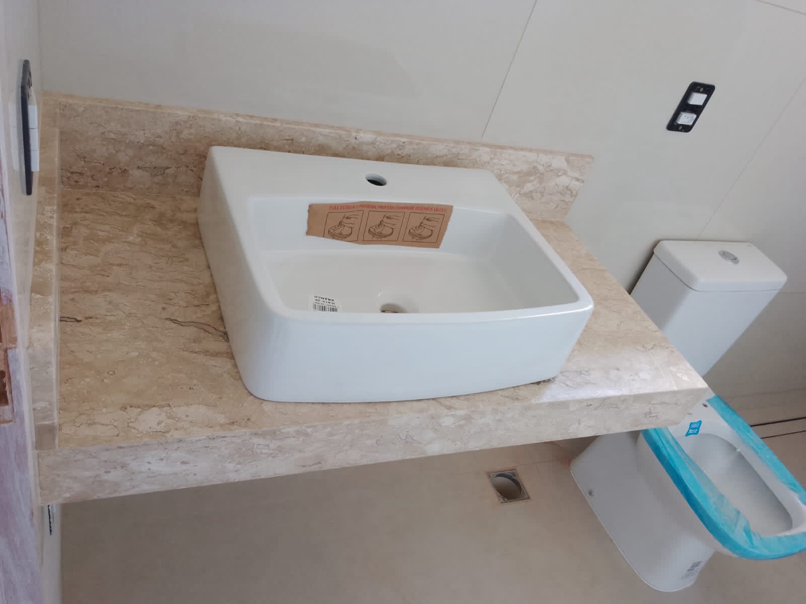 mármores, granitos, pedras, pias, cubas, piscinas, serviços em geral na região de Jarinu